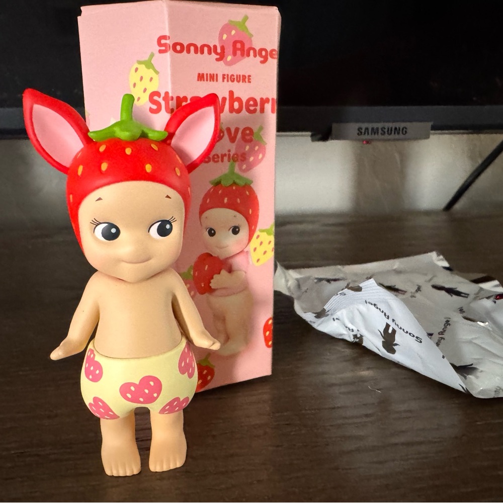 Sonny Angel Stawberry Fawn